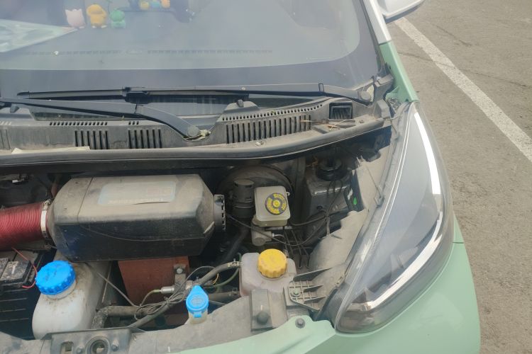 Used Chery New Energy Little Ant 2022 Sweet Pink Edition Half-Sugar Version 3-Cell Lithium 30kW 301km Engine Bay Left