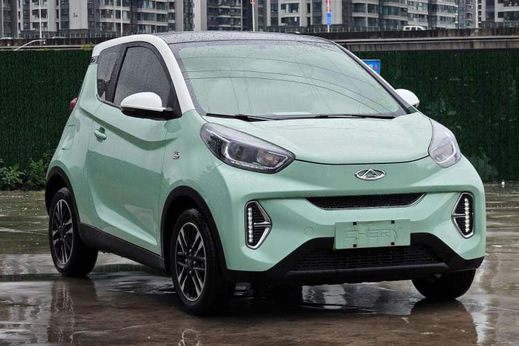 Used Chery New Energy Little Ant 2022 Revised Version Sweet Pink Edition Half-Sugar Version Lithium Iron Phosphate 30.7 kWh 30 kW 301 km Exterior 2