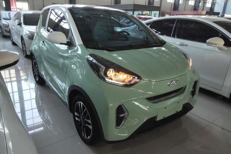Used Chery New Energy Little Ant 2022 Restyled Version Sweet Pink Edition Low-Sugar Version Lithium Iron Phosphate Battery 30.7 kWh 30 kW 301 km Front Right 45 Deg