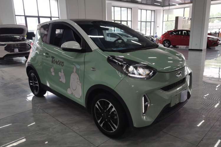 Used Chery New Energy Little Ant 2022 Revised Version Sweet Pink Edition Half-Sugar Version Lithium Iron Phosphate 30.7 kWh 30 kW 301 km Front Right 45 Deg