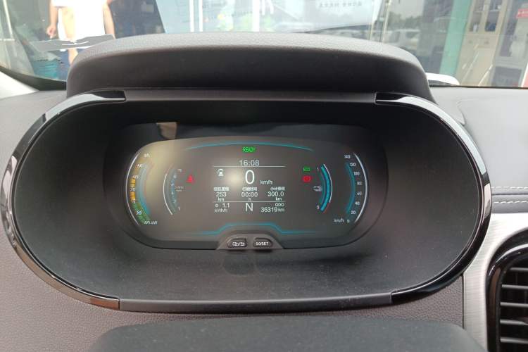 Used Chery New Energy Little Ant 2022 Revised Version Sweet Pink Edition Half-Sugar Version Lithium Iron Phosphate 30.7 kWh 30 kW 301 km Instrument Cluster