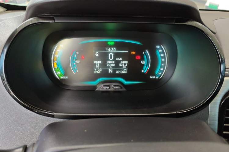 Used Chery New Energy Little Ant 2022 Sweet Pink Edition Half-Sugar Version 3-Cell Lithium 30kW 301km Instrument Cluster