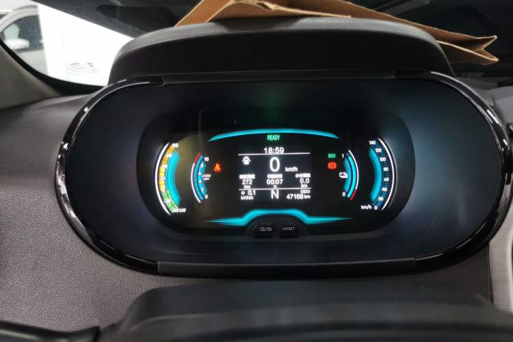 Used Chery New Energy Little Ant 2022 Revised Version Sweet Pink Edition Half-Sugar Version Lithium Iron Phosphate 30.7 kWh 30 kW 301 km Instrument Cluster