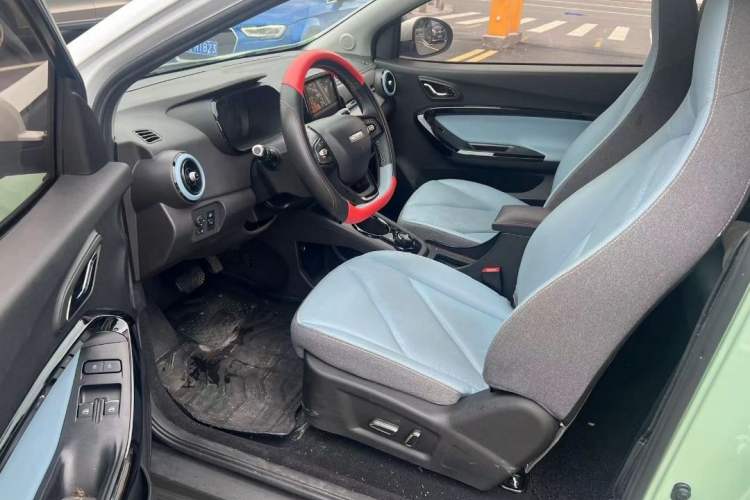 Used Chery New Energy Little Ant 2022 Updated Version Sweet Pink Edition Full Sugar Version Lithium Iron Phosphate 30.7 kWh 30 kW 301 km Interior 2
