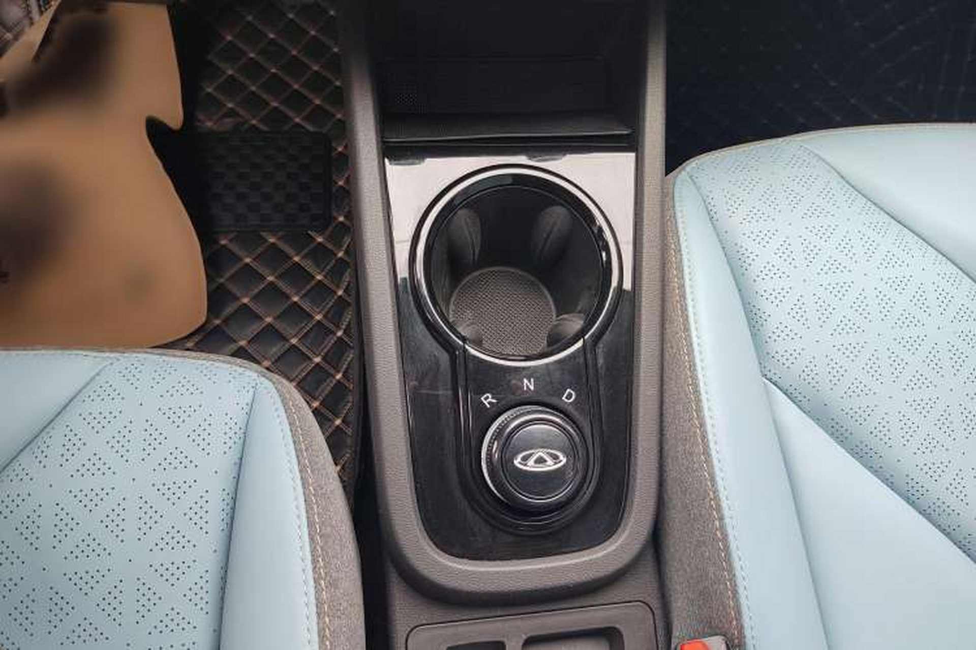 Used Chery New Energy Little Ant 2022 Sweet Pink Edition Half-Sugar Version Lithium Iron Phosphate 29.2 kWh 30 kW 301 km Interior 4