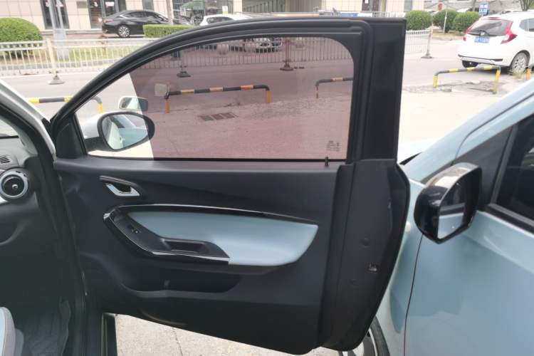 Used Chery New Energy Little Ant 2022 Revised Version Sweet Pink Edition Half-Sugar Version Lithium Iron Phosphate 30.7 kWh 30 kW 301 km Interior 5
