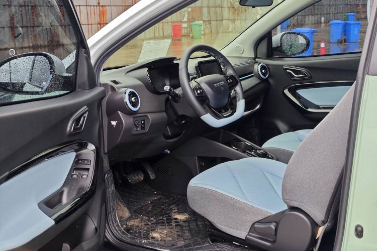 Used Chery New Energy Little Ant 2022 Revised Version Sweet Pink Edition Half-Sugar Version Lithium Iron Phosphate 30.7 kWh 30 kW 301 km Interior 6