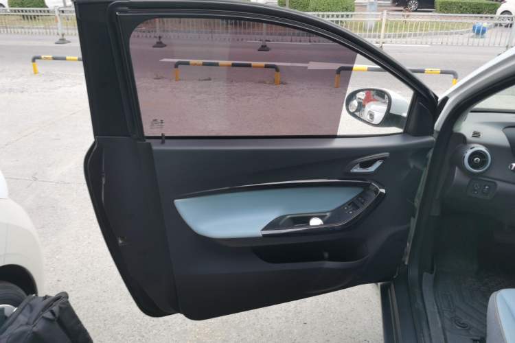 Used Chery New Energy Little Ant 2022 Revised Version Sweet Pink Edition Half-Sugar Version Lithium Iron Phosphate 30.7 kWh 30 kW 301 km Interior 8