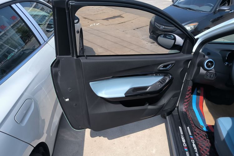Used Chery New Energy Little Ant 2022 Revised Version Sweet Pink Edition Half-Sugar Version Lithium Iron Phosphate 30.7 kWh 30 kW 301 km Left Front Door Interior