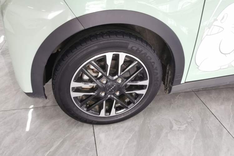 Used Chery New Energy Little Ant 2022 Revised Version Sweet Pink Edition Half-Sugar Version Lithium Iron Phosphate 30.7 kWh 30 kW 301 km Left Front Wheel Hub