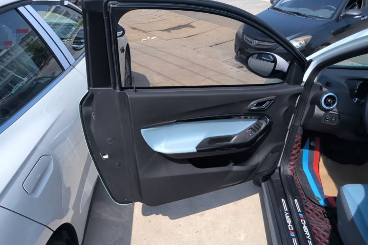 Used Chery New Energy Little Ant 2022 Revised Version Sweet Pink Edition Half-Sugar Version Lithium Iron Phosphate 30.7 kWh 30 kW 301 km Left Rear Door Interior