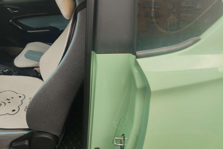 Used Chery New Energy Little Ant 2022 Sweet Pink Edition Half-Sugar Version 3-Cell Lithium 30kW 301km Left Rear Seat