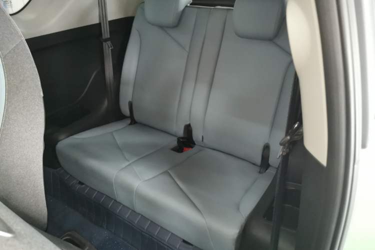 Used Chery New Energy Little Ant 2022 Revised Version Sweet Pink Edition Half-Sugar Version Lithium Iron Phosphate 30.7 kWh 30 kW 301 km Left Rear Seat