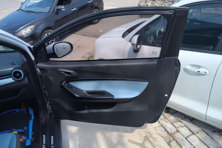 Used Chery New Energy Little Ant 2022 Revised Version Sweet Pink Edition Half-Sugar Version Lithium Iron Phosphate 30.7 kWh 30 kW 301 km Right Front Door Interior