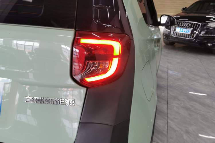 Used Chery New Energy Little Ant 2022 Revised Version Sweet Pink Edition Half-Sugar Version Lithium Iron Phosphate 30.7 kWh 30 kW 301 km Right Rear Taillight