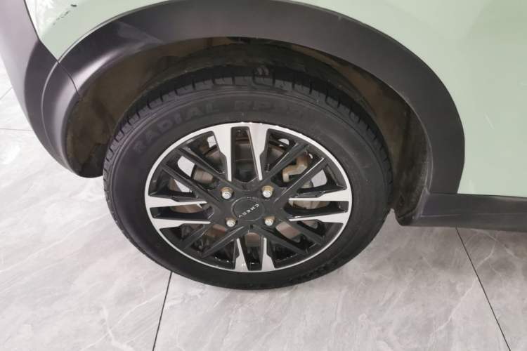 Used Chery New Energy Little Ant 2022 Revised Version Sweet Pink Edition Half-Sugar Version Lithium Iron Phosphate 30.7 kWh 30 kW 301 km Right Rear Wheel Hub
