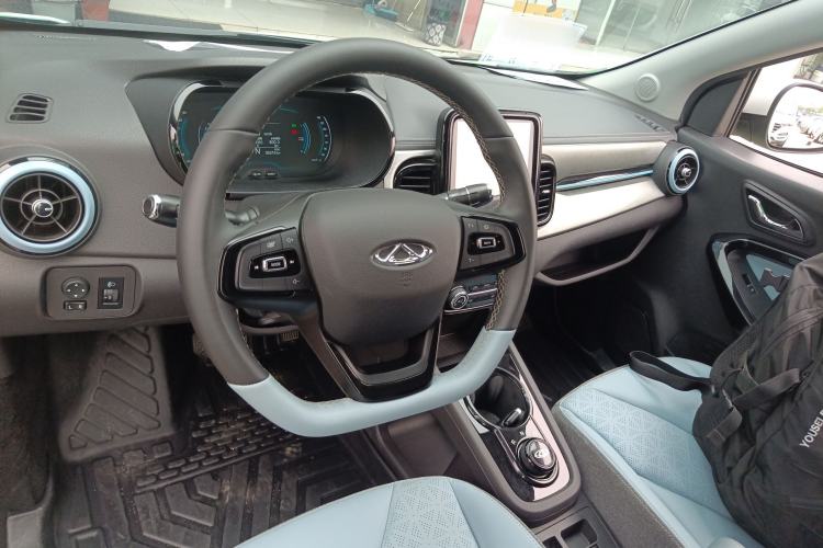 Used Chery New Energy Little Ant 2022 Revised Version Sweet Pink Edition Half-Sugar Version Lithium Iron Phosphate 30.7 kWh 30 kW 301 km Steering Wheel