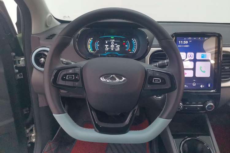 Used Chery New Energy Little Ant 2022 Sweet Pink Edition Half-Sugar Version 3-Cell Lithium 30kW 301km Steering Wheel