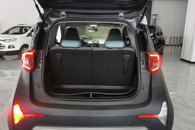 Used Chery New Energy Little Ant 2022 Revised Version Sweet Pink Edition Half-Sugar Version Lithium Iron Phosphate 30.7 kWh 30 kW 301 km Trunk