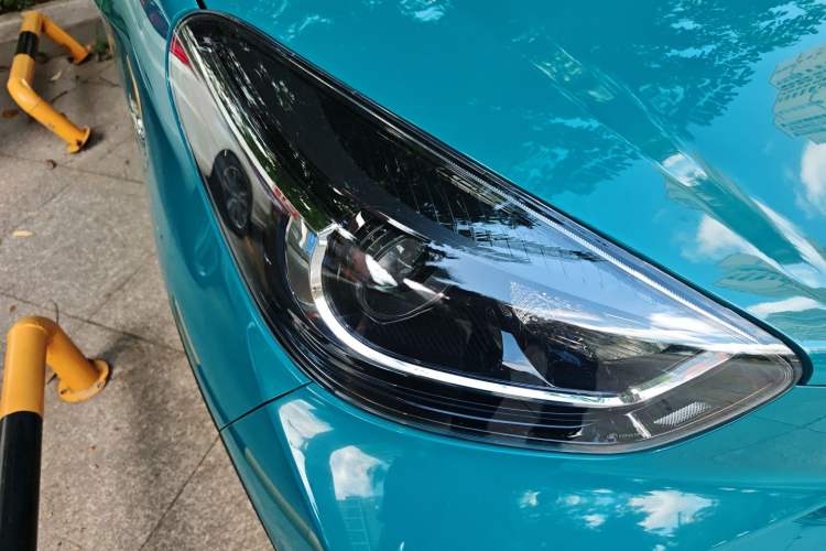 Used Chery New Energy Little Ant 2022 Sweet Pink Edition Full-Sugar Version Lithium Iron Phosphate 30 kW 301 km Right Front Headlight