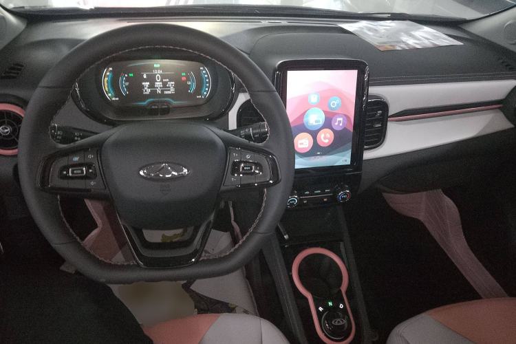 Used Chery New Energy Little Ant 2022 Sweet Pink Edition Half-Sugar Version Lithium Iron Phosphate 29.2 kWh 30 kW 301 km Center Console