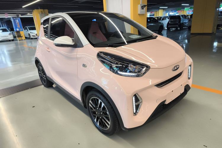 Used Chery New Energy Little Ant 2022 Revised Version Sweet Pink Edition Half-Sugar Version Lithium Iron Phosphate 30.7 kWh 30 kW 301 km Front Right 45 Deg