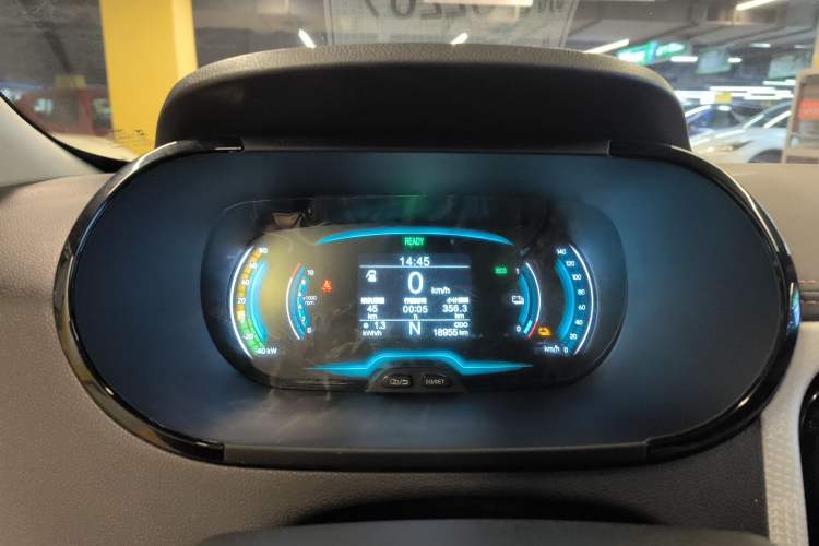 Used Chery New Energy Little Ant 2022 Revised Version Sweet Pink Edition Half-Sugar Version Lithium Iron Phosphate 30.7 kWh 30 kW 301 km Instrument Cluster