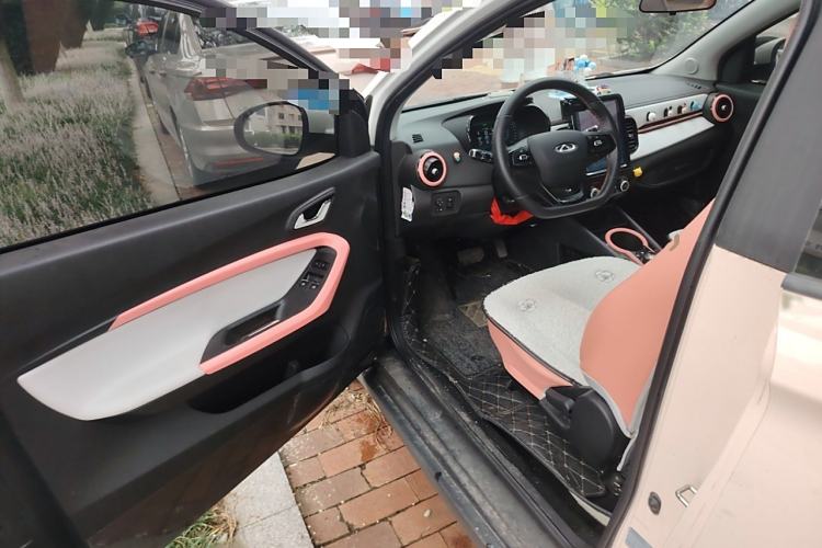 Used Chery New Energy Little Ant 2022 Sweet Pink Edition Half-Sugar Version 3-Cell Lithium 30kW 301km Interior 3