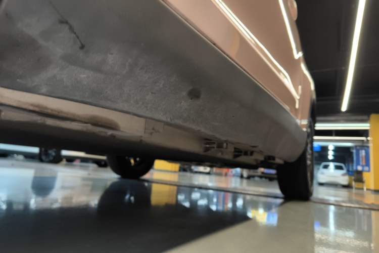 Used Chery New Energy Little Ant 2022 Revised Version Sweet Pink Edition Half-Sugar Version Lithium Iron Phosphate 30.7 kWh 30 kW 301 km Left Side Sill