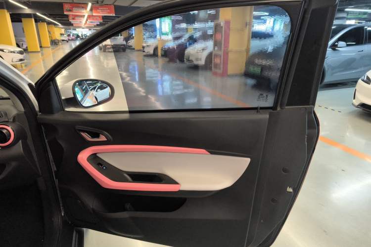 Used Chery New Energy Little Ant 2022 Revised Version Sweet Pink Edition Half-Sugar Version Lithium Iron Phosphate 30.7 kWh 30 kW 301 km Right Front Door Interior