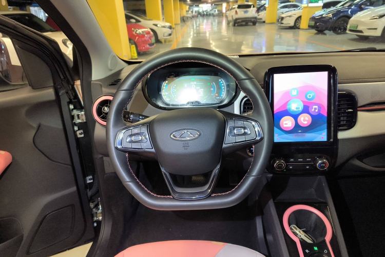 Used Chery New Energy Little Ant 2022 Revised Version Sweet Pink Edition Half-Sugar Version Lithium Iron Phosphate 30.7 kWh 30 kW 301 km Steering Wheel
