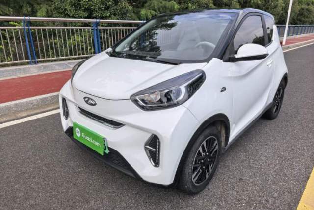 Ojetý Chery New Energy Little Ant 2022 Sweet Pink Edition Half-Sugar Version Lithium Iron Phosphate 30 kW 301 km
