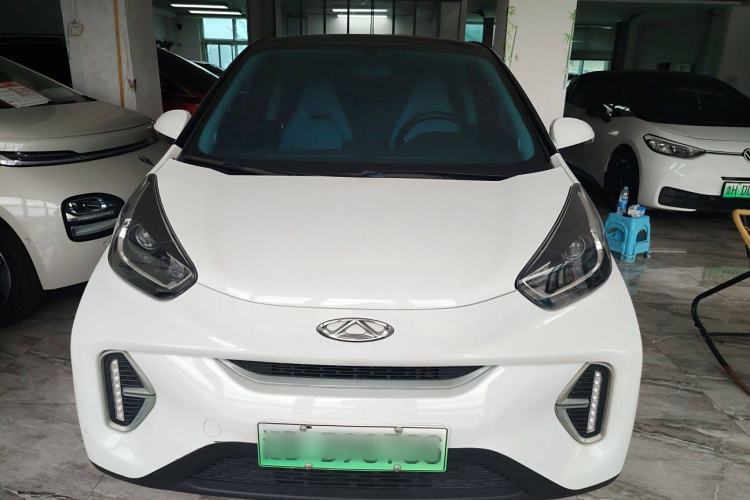 Used Chery New Energy Little Ant 2022 Sweet Pink Edition Half-Sugar Version 3-Cell Lithium 30kW 301km Engine Bay