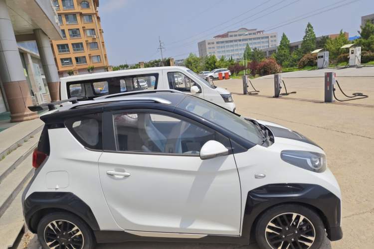 Used Chery New Energy Little Ant 2022 Sweet Pink Edition Full-Sugar Version 3-Cell Lithium 30kW 301km Exterior 2