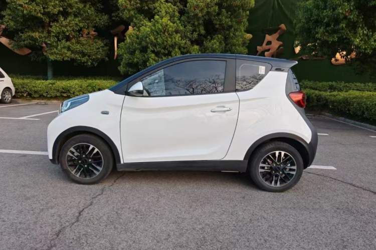 Used Chery New Energy Little Ant 2022 Sweet Pink Edition Half-Sugar Version Lithium Iron Phosphate 29.2 kWh 30 kW 301 km Exterior 2