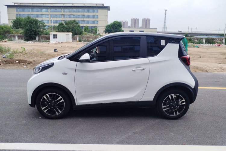 Used Chery New Energy Little Ant 2022 Revised Version Sweet Pink Edition Half-Sugar Version Lithium Iron Phosphate 30.7 kWh 30 kW 301 km Exterior 3