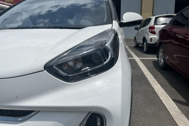 Used Chery New Energy Little Ant 2022 Restyled Version Sweet Pink Edition Half-Sugar Version 30.6 kWh 30 kW 301 km Exterior 3