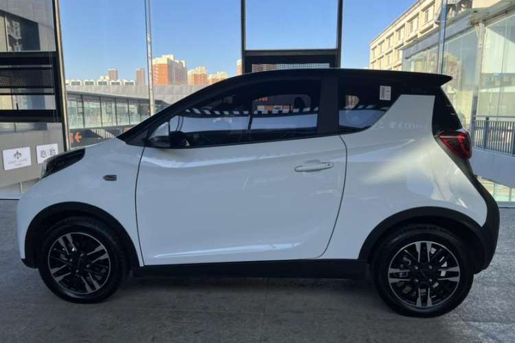 Used Chery New Energy Little Ant 2022 Revised Version Sweet Pink Edition Half-Sugar Version Lithium Iron Phosphate 30.7 kWh 30 kW 301 km Exterior 4