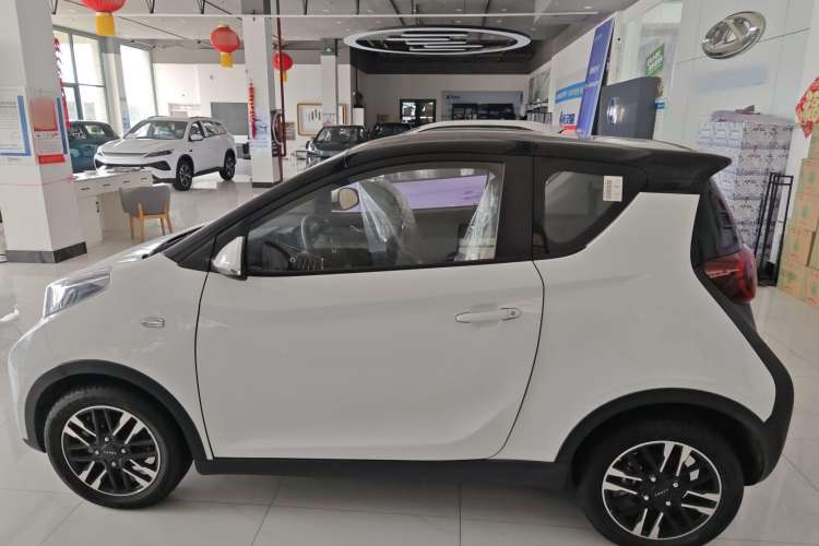 Used Chery New Energy Little Ant 2022 Restyled Version Sweet Pink Edition Half-Sugar Version 28.8 kWh 30 kW 301 km Exterior 5