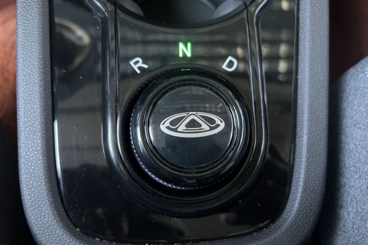 Used Chery New Energy Little Ant 2022 Revised Version Sweet Pink Edition Half-Sugar Version Lithium Iron Phosphate 30.7 kWh 30 kW 301 km Gear Lever