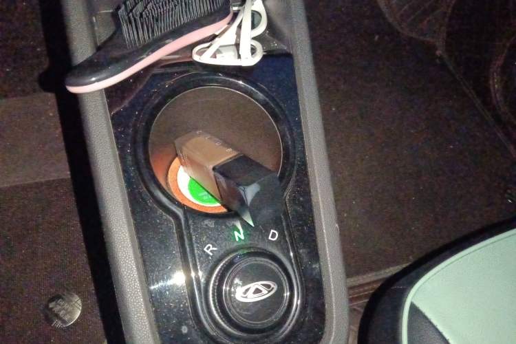 Used Chery New Energy Little Ant 2022 Sweet Pink Edition Low-Sugar Version Lithium Iron Phosphate 30 kW 301 km Gear Lever