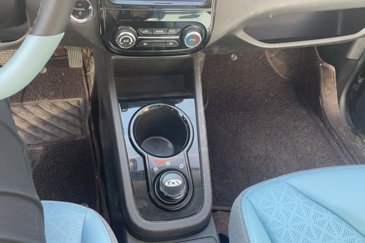 Used Chery New Energy Little Ant 2022 Sweet Pink Edition Half-Sugar Version Lithium Iron Phosphate 30 kW 301 km Gear Lever