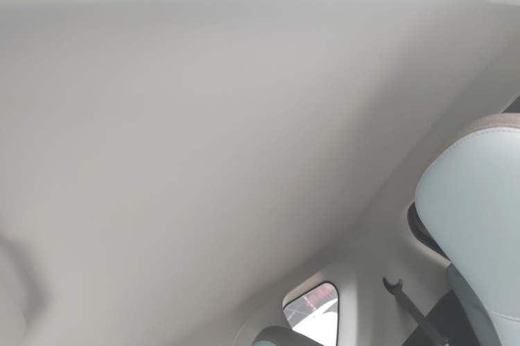 Used Chery New Energy Little Ant 2022 Revised Version Sweet Pink Edition Half-Sugar Version Lithium Iron Phosphate 30.7 kWh 30 kW 301 km Headliner