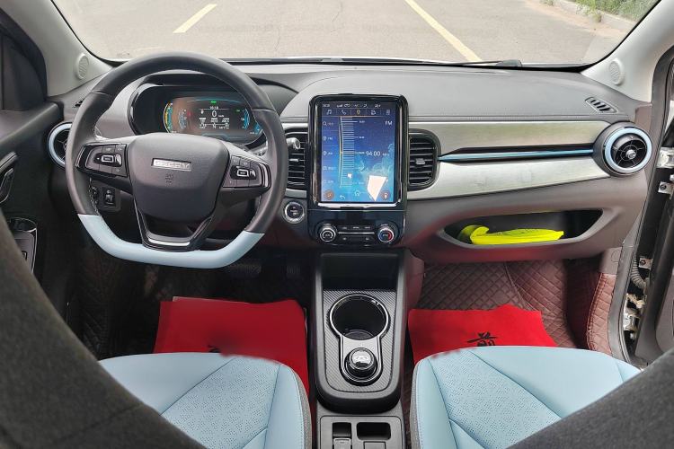 Used Chery New Energy Little Ant 2022 Revised Version Sweet Pink Edition Half-Sugar Version Lithium Iron Phosphate 30.7 kWh 30 kW 301 km Interior 1