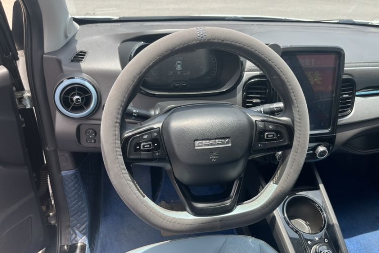 Used Chery New Energy Little Ant 2022 Restyled Version Sweet Pink Edition Half-Sugar Version 30.6 kWh 30 kW 301 km Interior 1