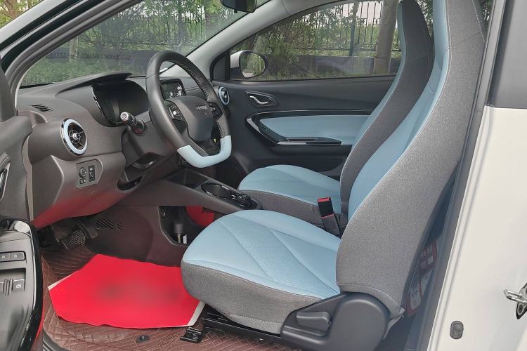Used Chery New Energy Little Ant 2022 Revised Version Sweet Pink Edition Half-Sugar Version Lithium Iron Phosphate 30.7 kWh 30 kW 301 km Interior 2
