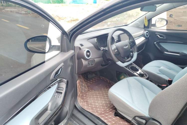 Used Chery New Energy Little Ant 2022 Revised Version Sweet Pink Edition Half-Sugar Version Lithium Iron Phosphate 30.7 kWh 30 kW 301 km Interior 2