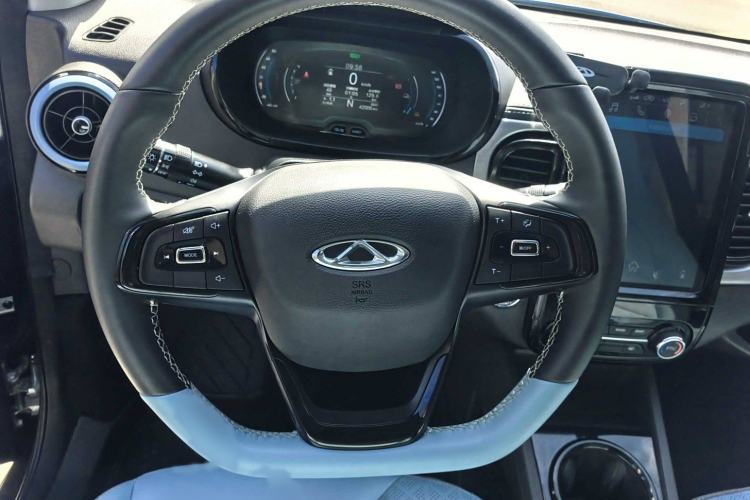 Used Chery New Energy Little Ant 2022 Revised Version Sweet Pink Edition Half-Sugar Version Lithium Iron Phosphate 30.7 kWh 30 kW 301 km Interior 3