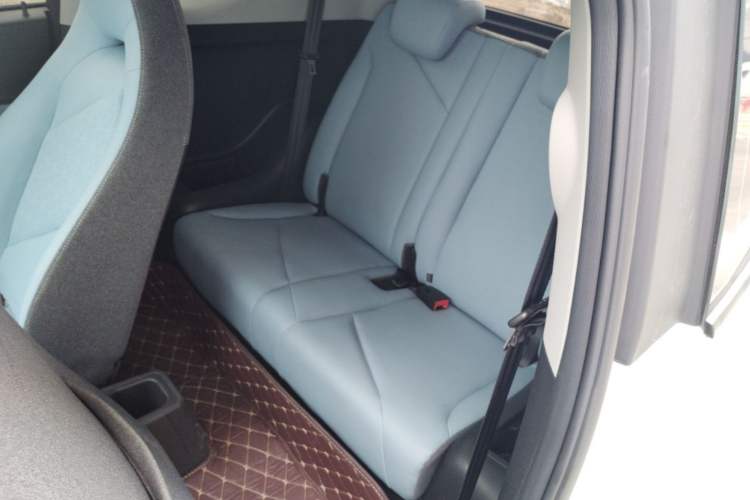 Used Chery New Energy Little Ant 2022 Revised Version Sweet Pink Edition Half-Sugar Version Lithium Iron Phosphate 30.7 kWh 30 kW 301 km Interior 3