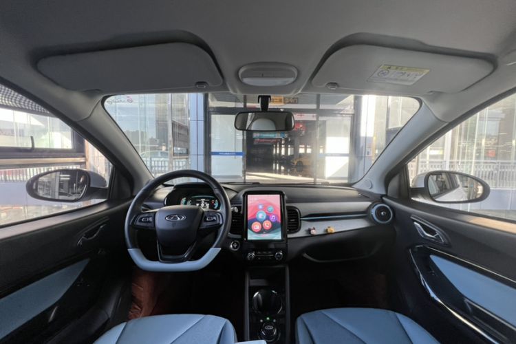 Used Chery New Energy Little Ant 2022 Revised Version Sweet Pink Edition Half-Sugar Version Lithium Iron Phosphate 30.7 kWh 30 kW 301 km Interior 4